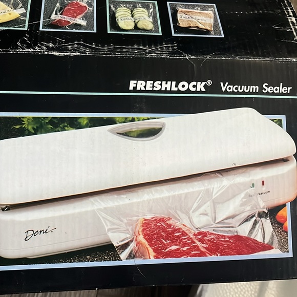 Deni Freshlock vacuum sealer- NEW!! $28 - Picture 3 of 7